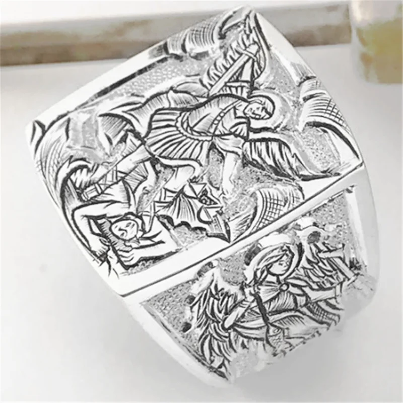 Рисунок 4 - Мужское кольцо в стиле «Ангел»