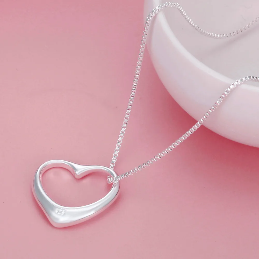 

Japanese and Korean Sweet Romantic Style 925 Sterling Silver Chain Box with Chain Heart Pendant Necklace Women's Decoration