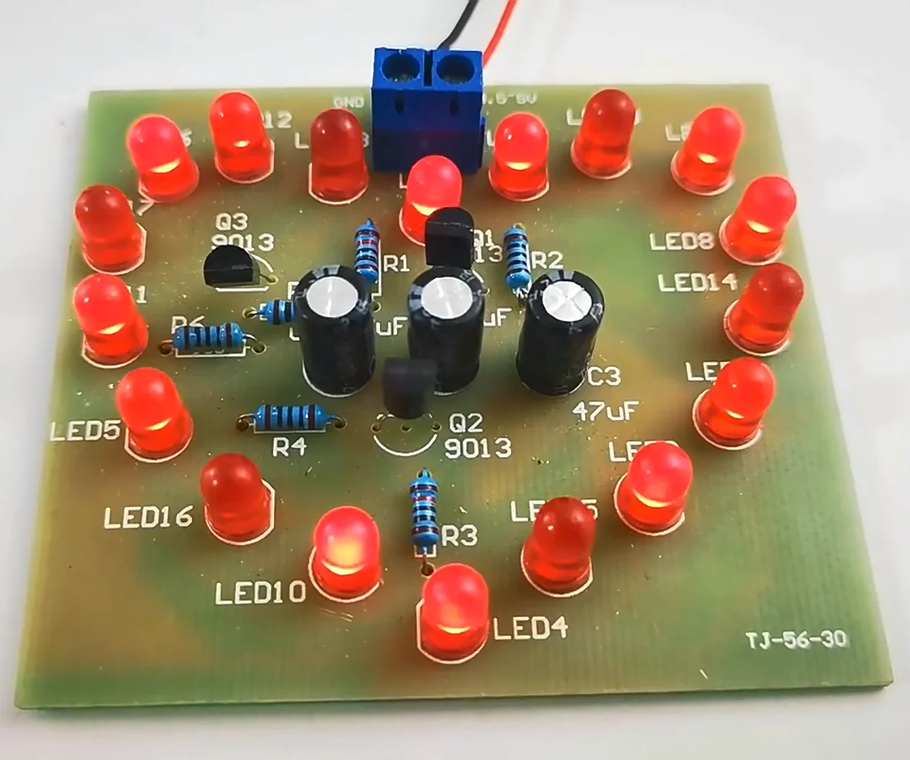 Kit LED Lampeggiante A Cuore – Fai Da Te – Non Saldato – 3xAA 4.5V – Verde