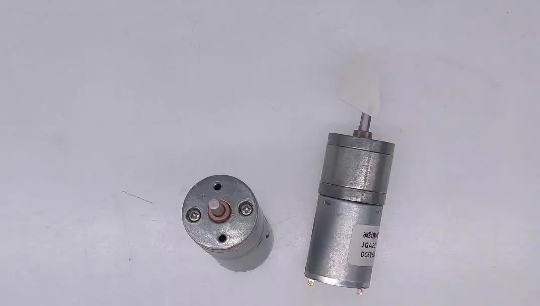 12V 24V DCギア減速機モーター速度調整可能200W高トルクDCモーターCW CCW(700RPM-24V O MOT) 12V 24V  DCギア減速機モーター速度調整可能200W高トルクDCモーターCW CCW(168RPM-12V O MOT) Amazon.co.jp: 12V  24V DC ギアモーター、300W 高トルク スピード調整可能 DC ... 減速モーター DCギアブラシモーター 12V XC25GA370 速度調整トルク(12V5 rpm)