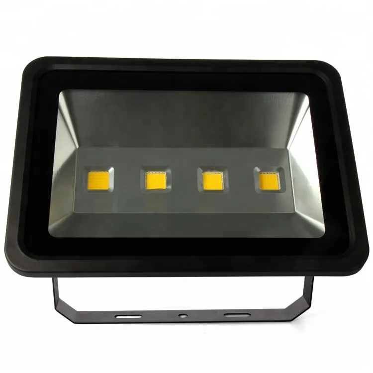 블랙 하우징 LED 투광등 120도 광각 200W 3000K 4000K 6000K 역률 0.95 이상 IP67 SMD 칩 3년 보증