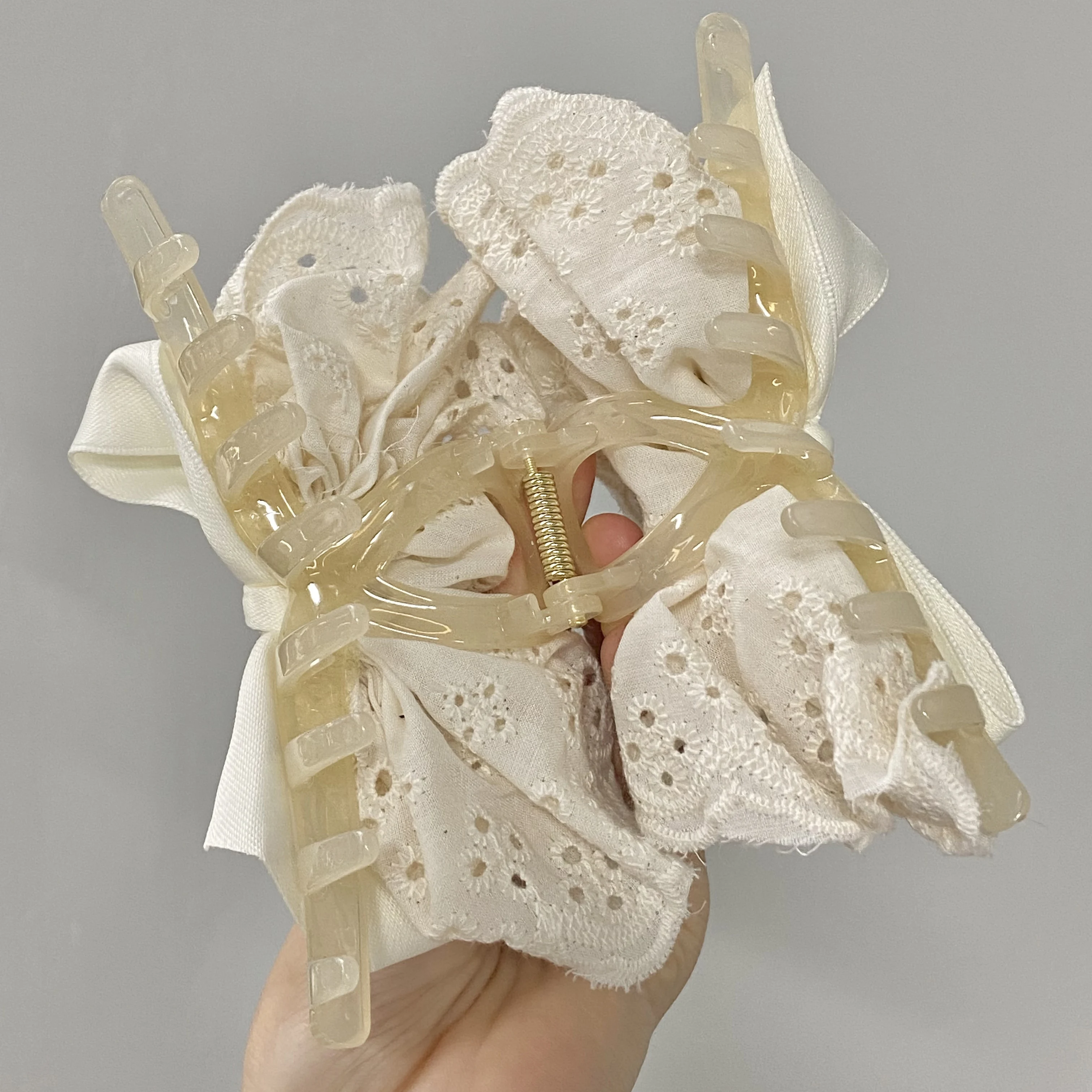 1PC Elegant Cream Lace Hair Scrunchie with Big Satin Bow, Romantic Ruffled Hair Tie, Sweet Hair Accessory for Women