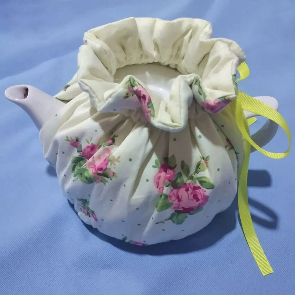 Tea Cosy Breakfast Warmer Kitchen Teapot Dust Cover Insulation and Keep Warm Fabric Teapot Cover Home Kitchen Table Accessories