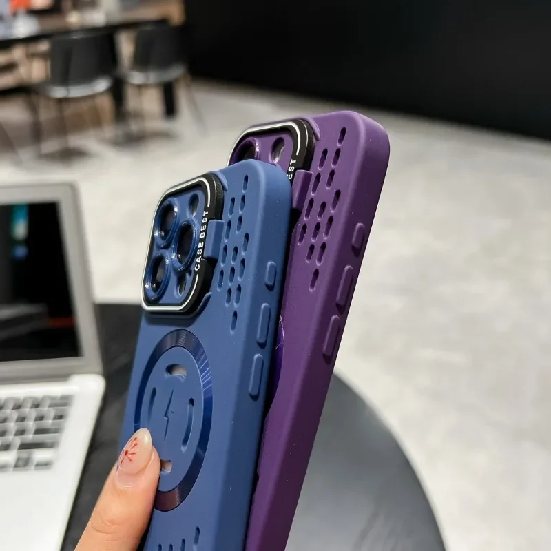 Magnetic Cooling Heat Dissipation Phone Case with Breathable Soft Back Cover