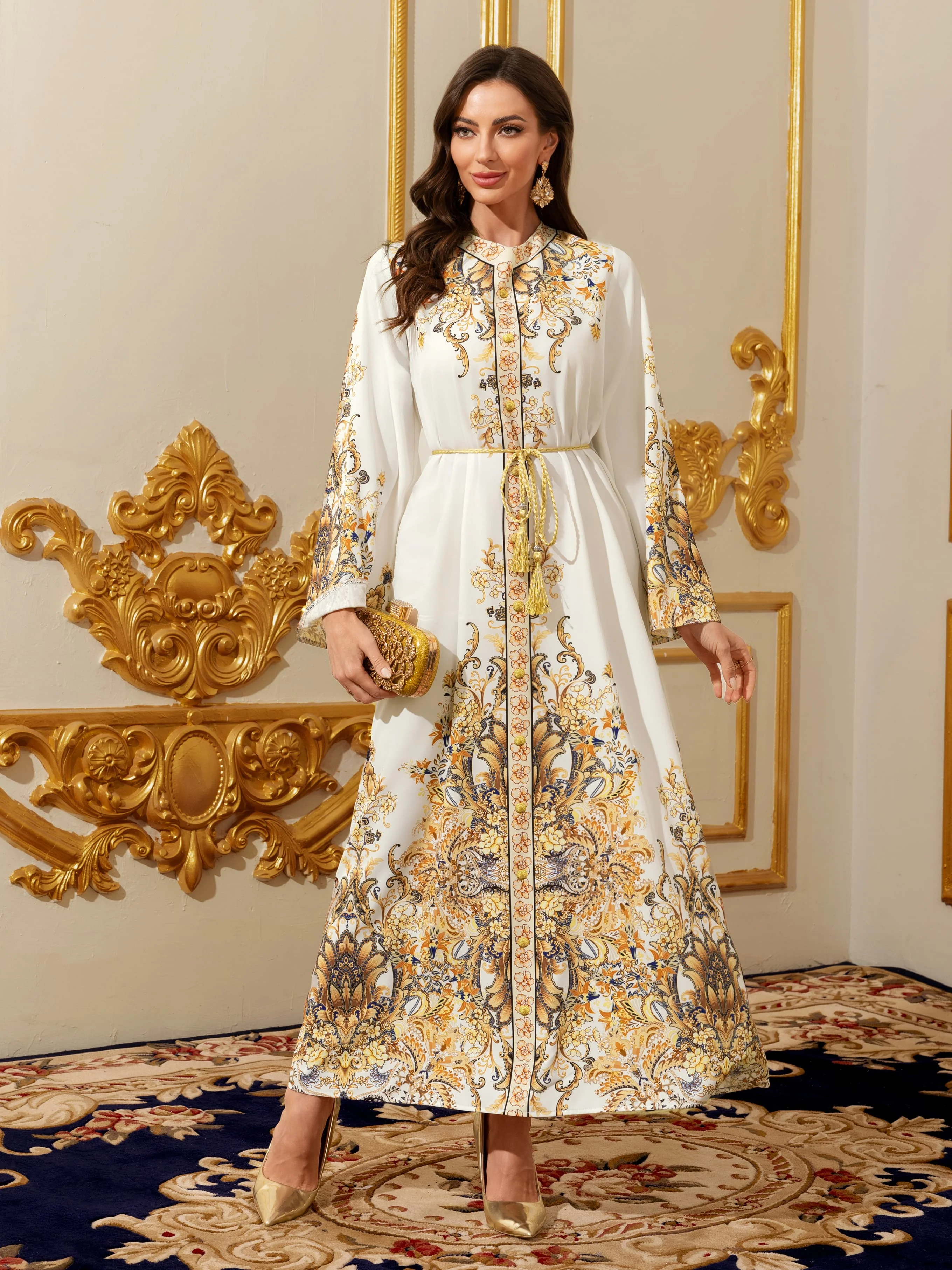 فستان ماكسي متواضع في الشرق الأوسط - عباية قفطان م...