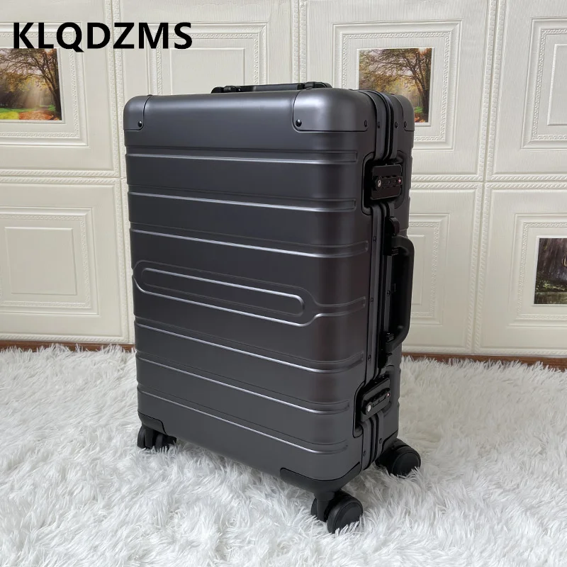 Рисунок 5 - Мужской чемодан KLQDZMS