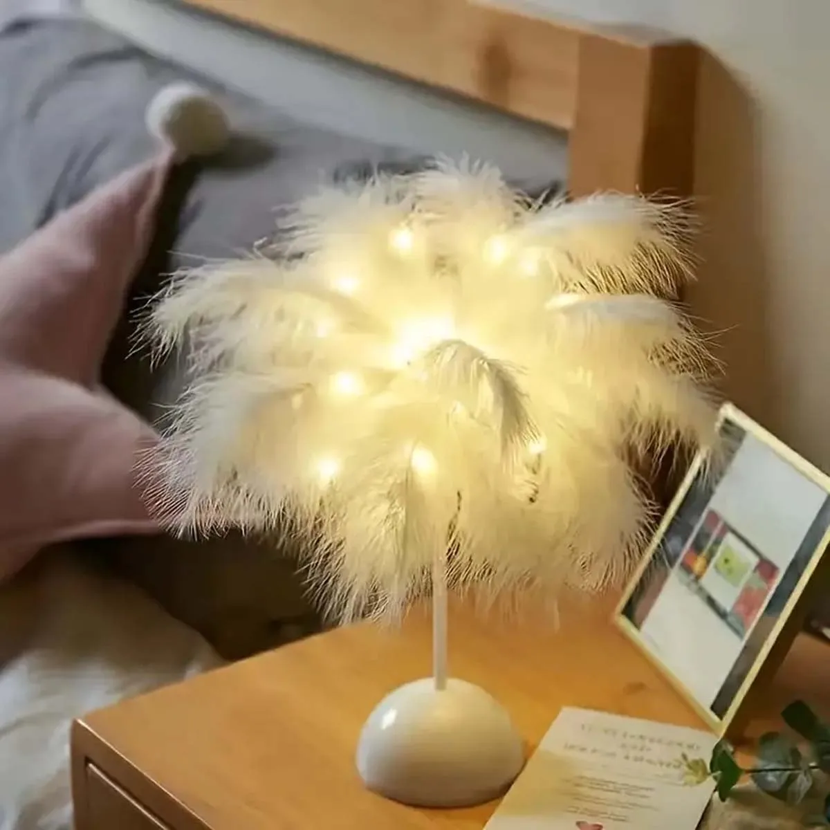 1PC Feather Design LED Table Lamp for Kids - Battery-Powered, Portable & Ideal Bedroom Decor for All Occasions 6