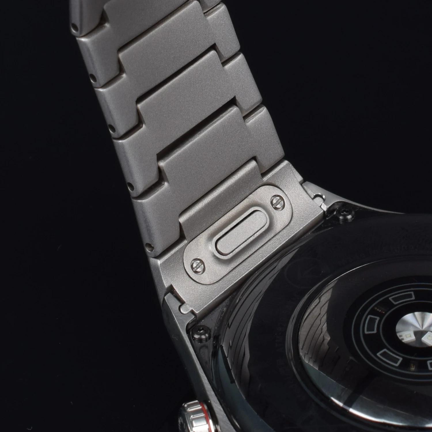 Official Titanium Luxury Band for Smartwatches - No Gaps Bracelet Strap