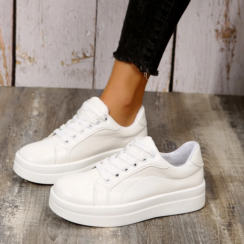 New style 【Ready Stock】♡kasut kanvas perempuan sneakers women style Large  size women's foot shoes wide fat girl 35-43 soft leather single female 41  spring and autumn thick bottom l