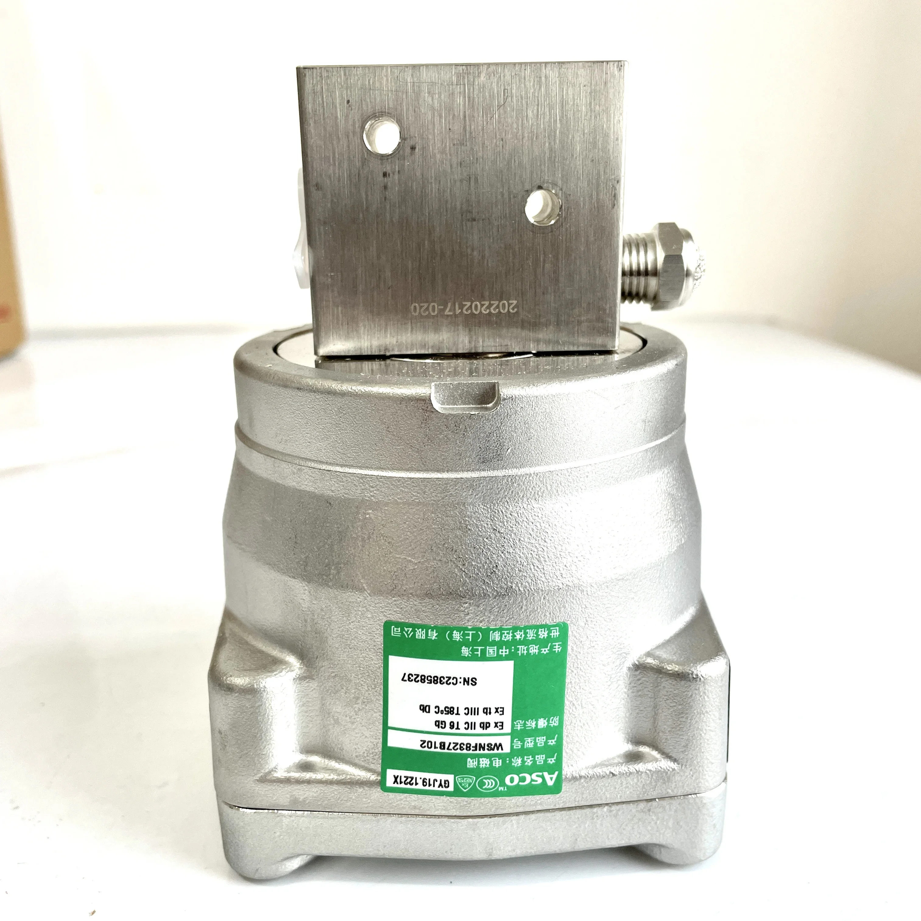 

Emerson ASCO stainless steel flameproof solenoid valve WSNF8327B102
