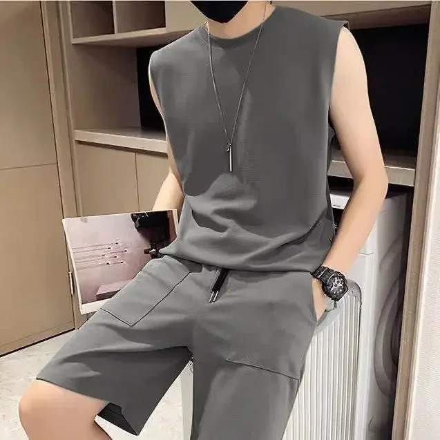 thumbnail image 1 of Conjuntos de camiseta y pantalones cortos para hombre, ropa deportiva para gimnasio, conjuntos sin logotipo, conjunto básico de 2 piezas, conjunto de pantalones cortos para hombre, lisos, elásticos, n, 1 of 5