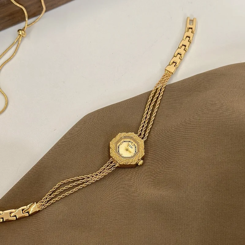 ساعة كوارتز ذهبية فاخرة للنساء بسوار كلاسيكي للسيد...