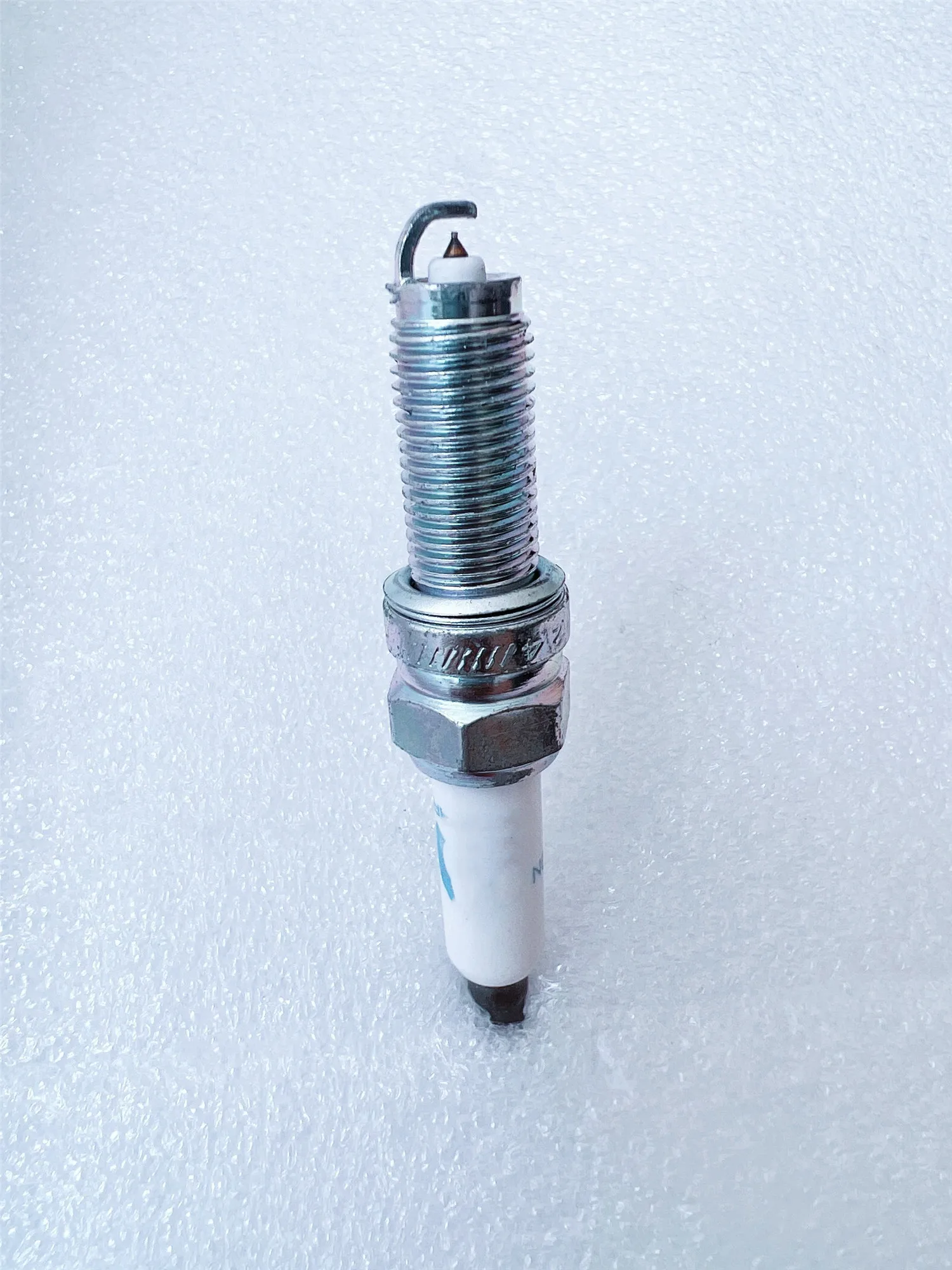 6PCS Spark Plug SP149125AE SP149125AD RER8ZWYCB4 Suitable for: 3.0L 3.6L Wrangler Grand Cherokee Dodge Charger spark plug