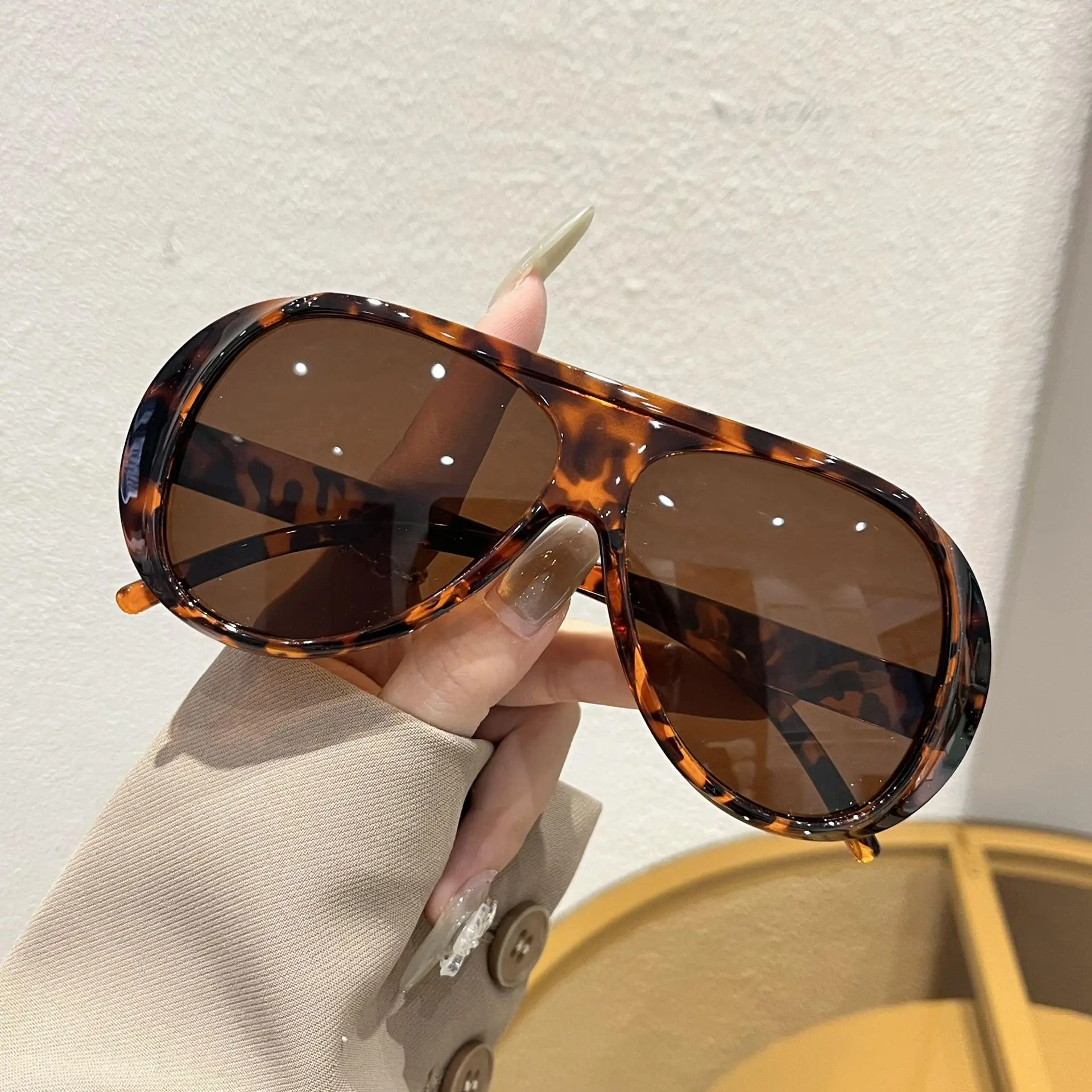 Vintage Aviator Oversized Pilot Sunglasses - Trendy Luxury Design
