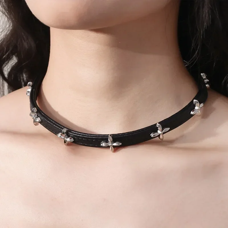 Aroncent Collana Girocollo Con Farfalla In Pelle | Punk Bohémien, Regolabile, Nero, Donna