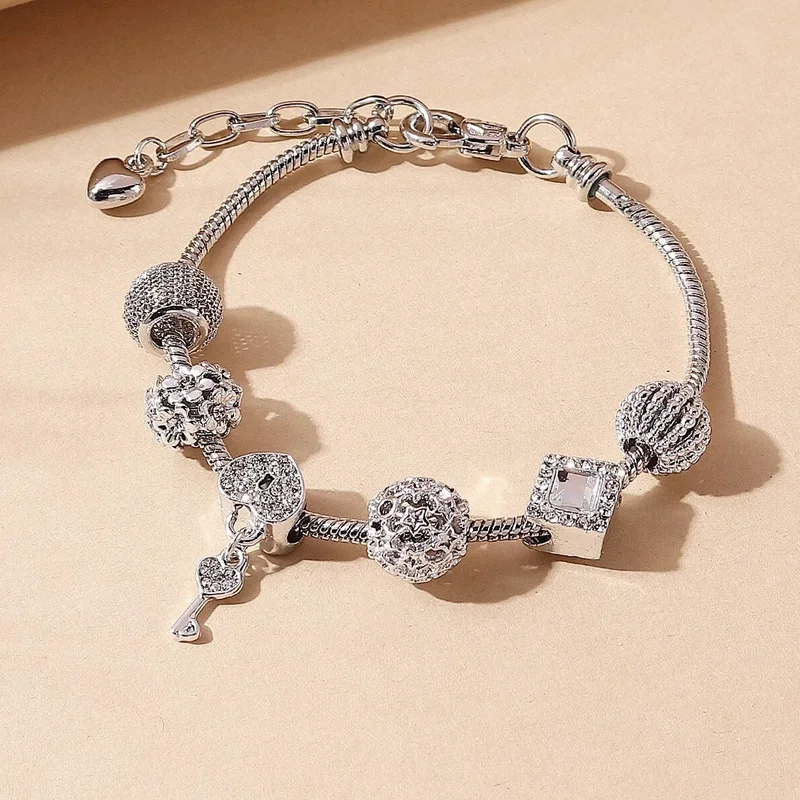 1PC Women's Fashion Multi Element Beaded Love Pan Family