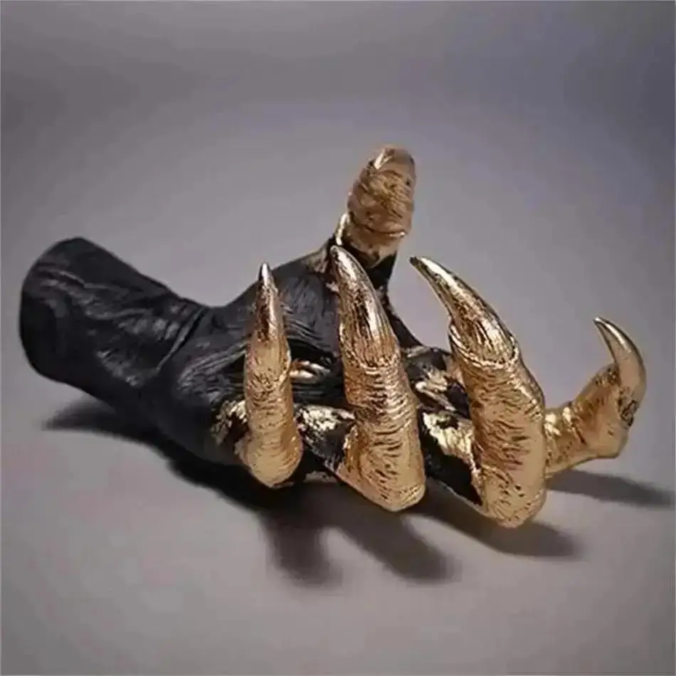 Fuuny New Halloween Decoration Jewelry Display Rack Hanger Witch Hand Wall Hanging Statue Resin Retro Aesthetic Art Sculpture
