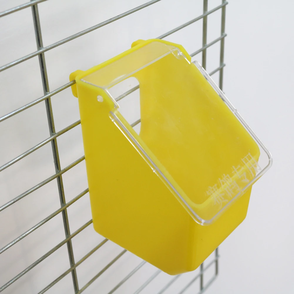 1 Pc Bird Feeder Bird Cage Hanging Feeding Box With Lid Pigeon Parrot Quail Feeding Water Hanging Box Accessories Pet Supplies
