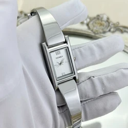 Sophisticated Women's Rectangular Bracelet Watch with Curved Strap: A Timeless Elegance (Silver)