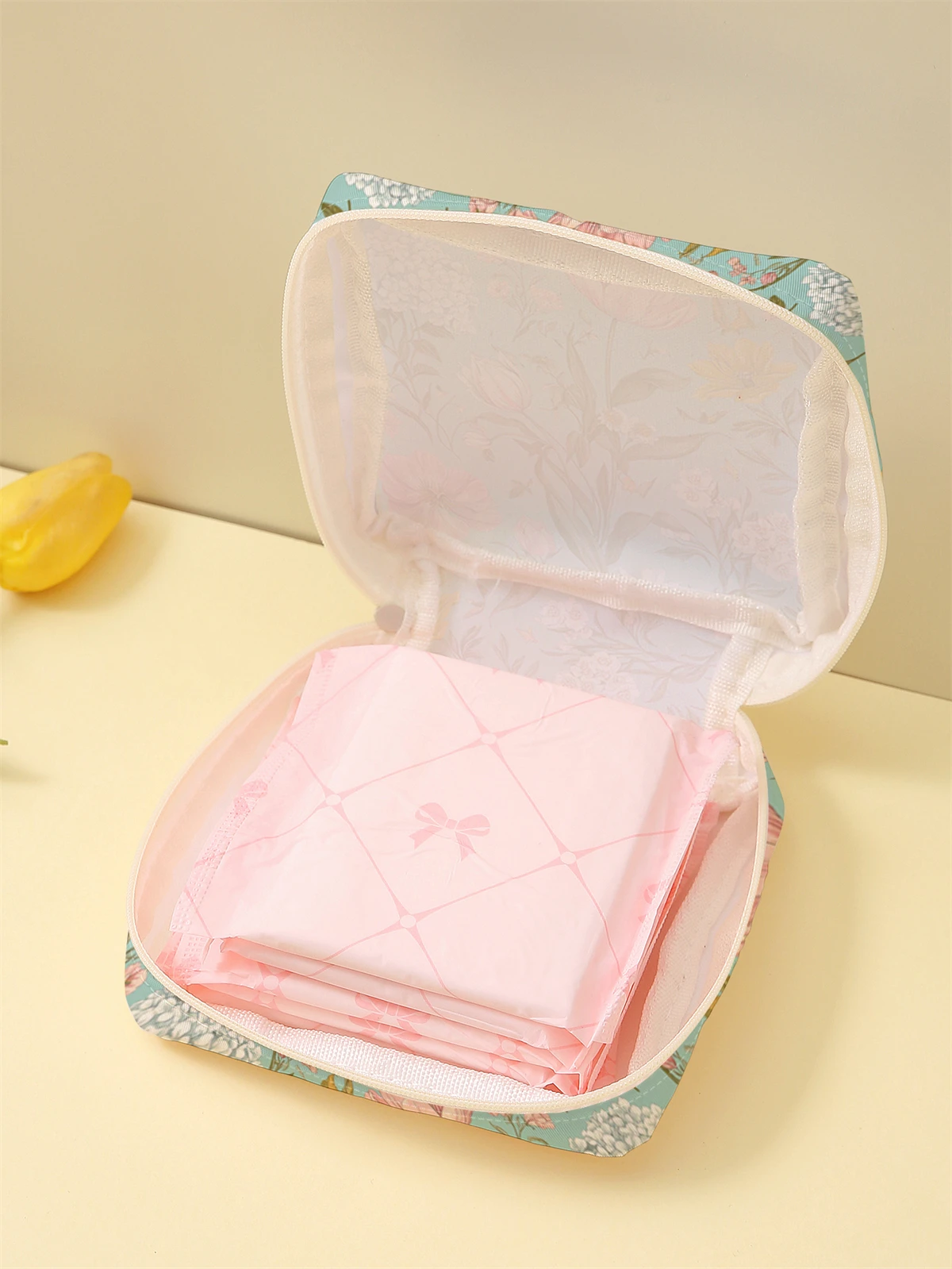 Floral pattern printed sanitary napkin storage bag, women's lightweight tissue bag, sanitary tissue bag