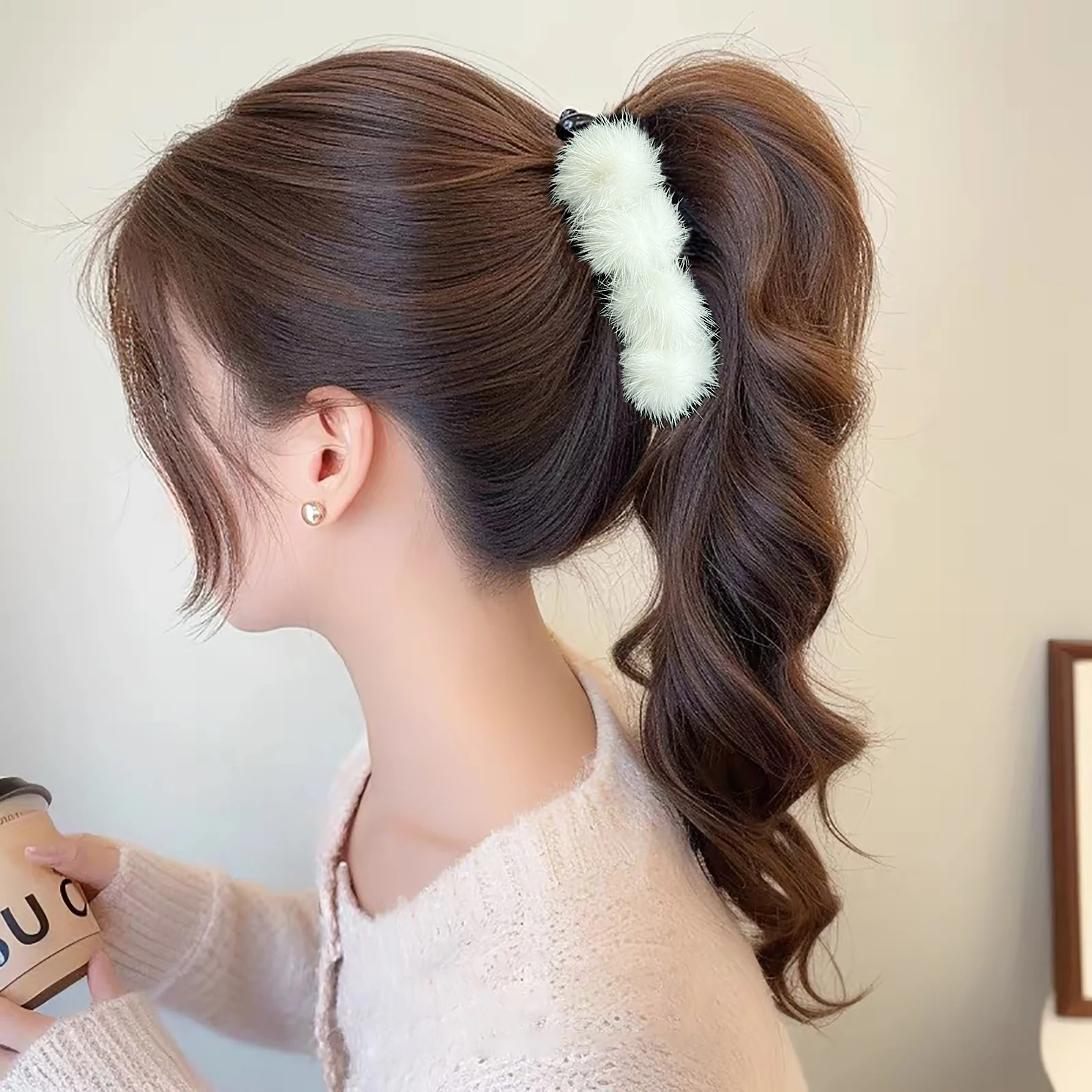 1pc Solid Color Plush Banana Clip Fashion Ponytail Holder Autumn Winter Hair Clip Hairpins Barrettes Women Hair Accessories