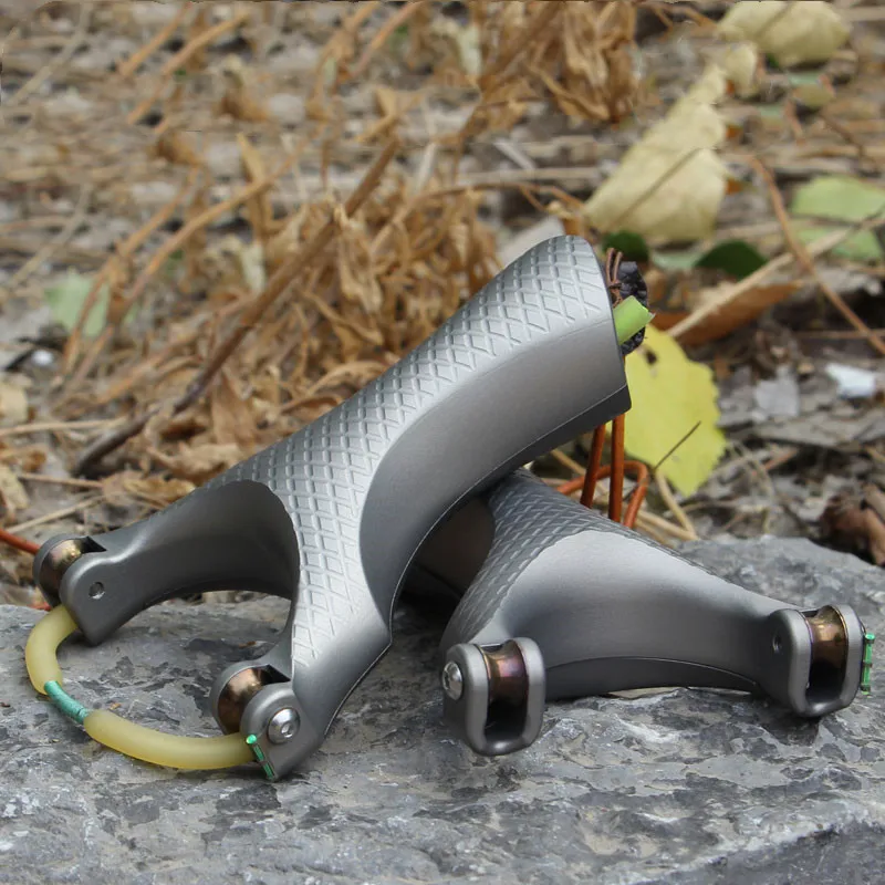 

Outdoor Hunting Shooting Pulley 7075 Aviation Aluminum Slingshot High Precision Shooting Flat Leather Slingshot Catapult