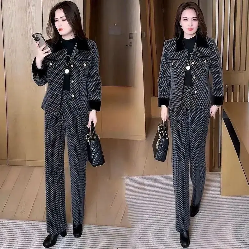 Temperament Padded Cotton Small Fragrant Style Fashion Suit Women 2025 Winter New Thickened Jacket Wide Leg Pants Two-piece Set