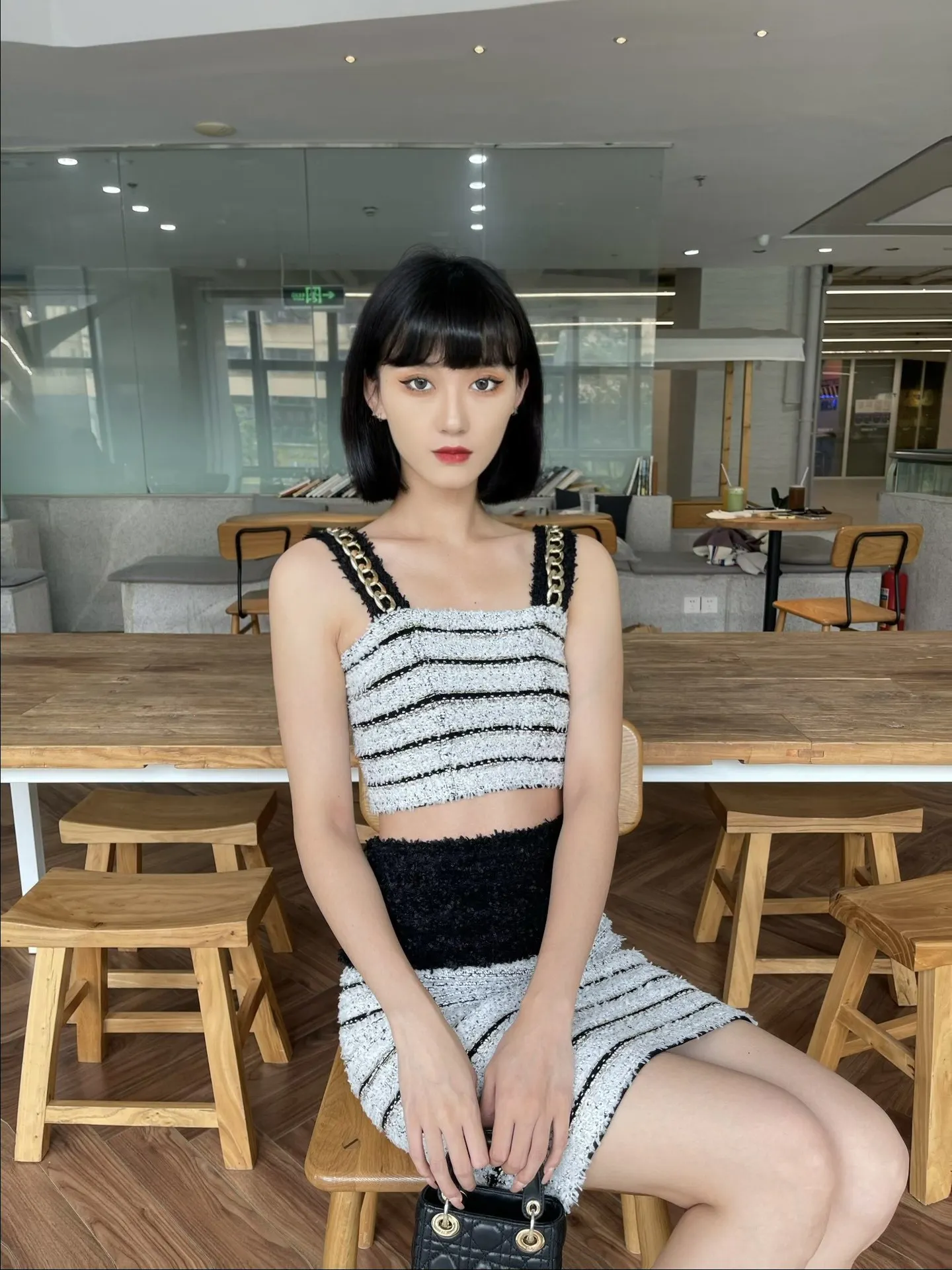 

Ранняя осень, Новая металлическая цепочка 2023 Φ 0822