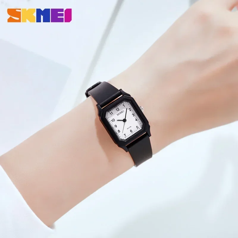 SKMEI 1651 Luxury Small Young Lady Girl Quartz Watch for Women Casual Creative Sports Waterproof Womens Wristwatches Reloj Mujer