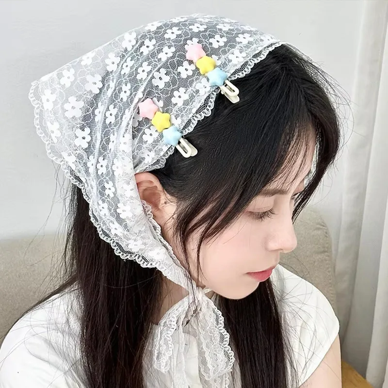 Dreieckiges Spitzentaschentuch im INS-Stil, personalisierbar, trendige Schichtung kleiner Schürzen, weiches, vielseitiges koreanisches Kopftuch, Haarschals – Detail 7