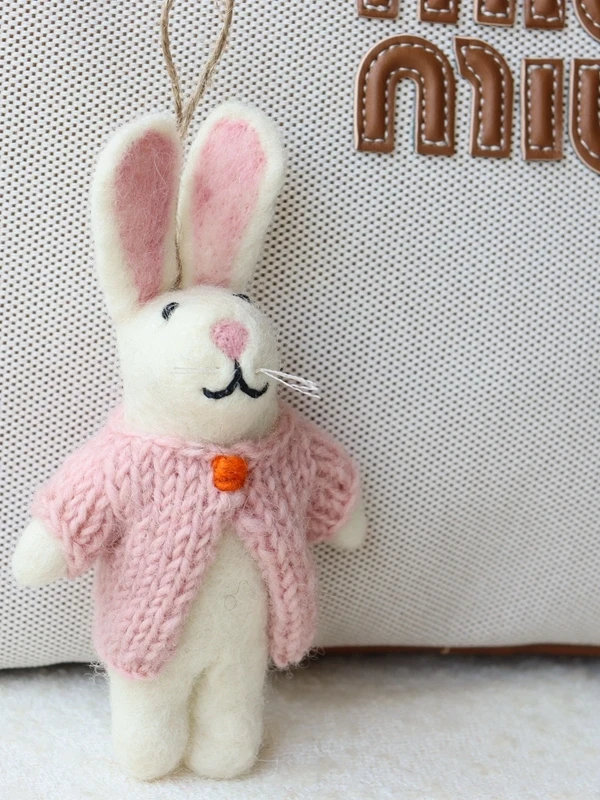Handmade Wool Felt Keychain Cute  Rabbit Dog Doll New Year Hanging Ornament Bag Decorations Cr Toy Pouch Accories