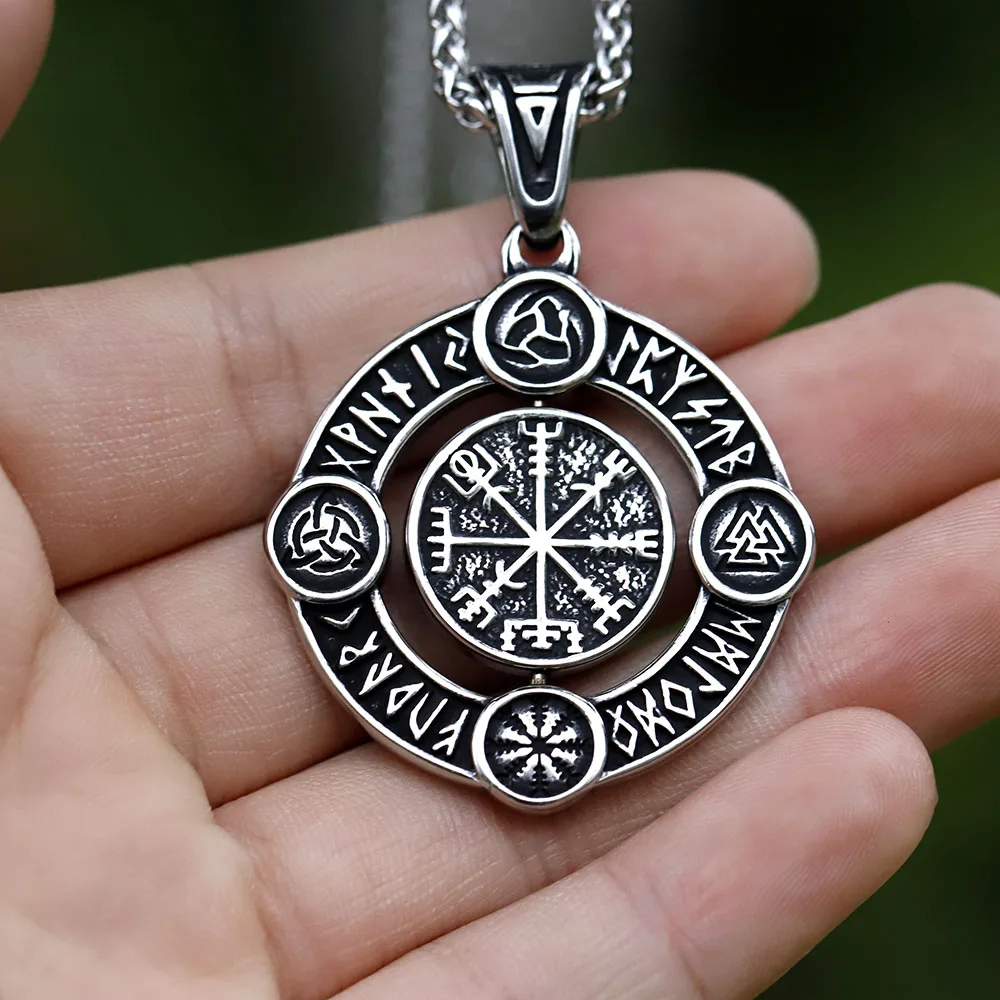 OIDEA Collana Viking Croce Uomo: Pendente a nodo celtico triangolare vintage argento in acciaio inox per cavaliere amuleto disco rotondo gioielli nordici ipoallergenici - per pregare uso quotidiano