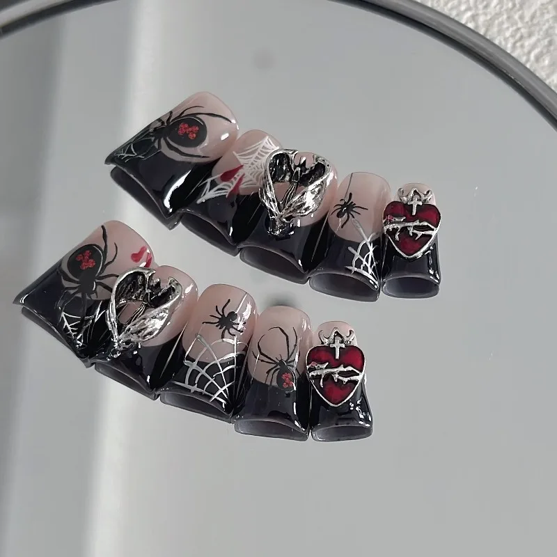 10 uñas postizas con diseño de araña plateada, estilo gótico punk, para Halloween, de metal negro, con forma de pato, para usar en uñas francesas.