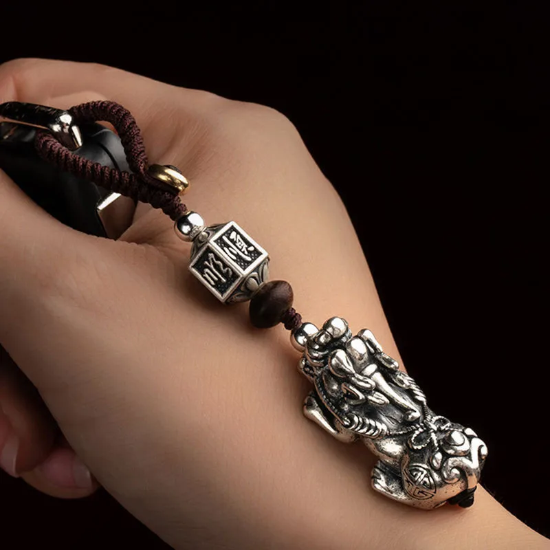 

Chinese Style Auspicious Zhaocai Silver Car Keychain For Both Men And Women Accesorios Para Auto De Mujer Interior Car Stuff