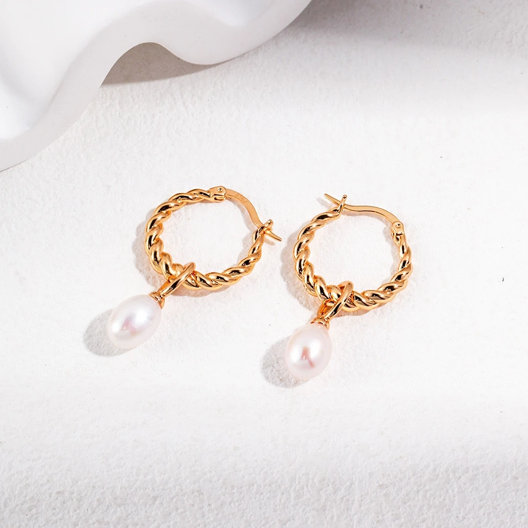 

Women's 18K gold plating Drop Earrings Sterling silver pearl earrings are hot on Instagram