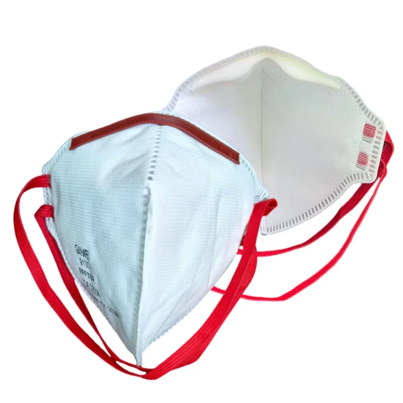 Masque FFP3 porté par une personne, illustrant le maintien sécurisé et la filtration efficace.