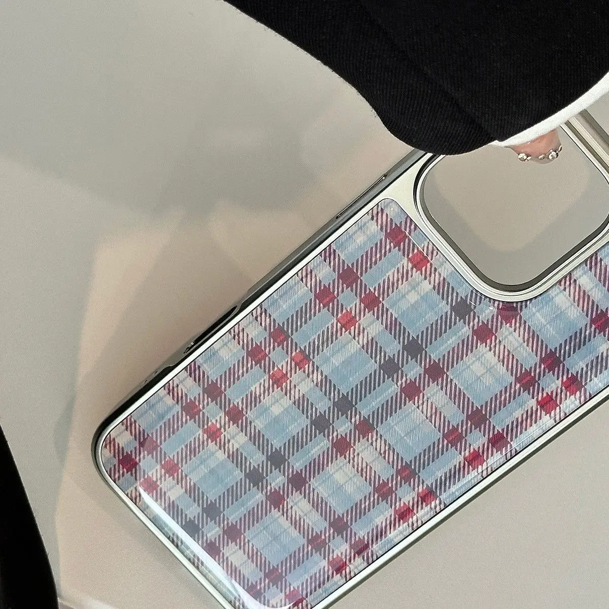 Korean Sweet Red & Blue Grid Pattern Electroplated Resin Phone Case