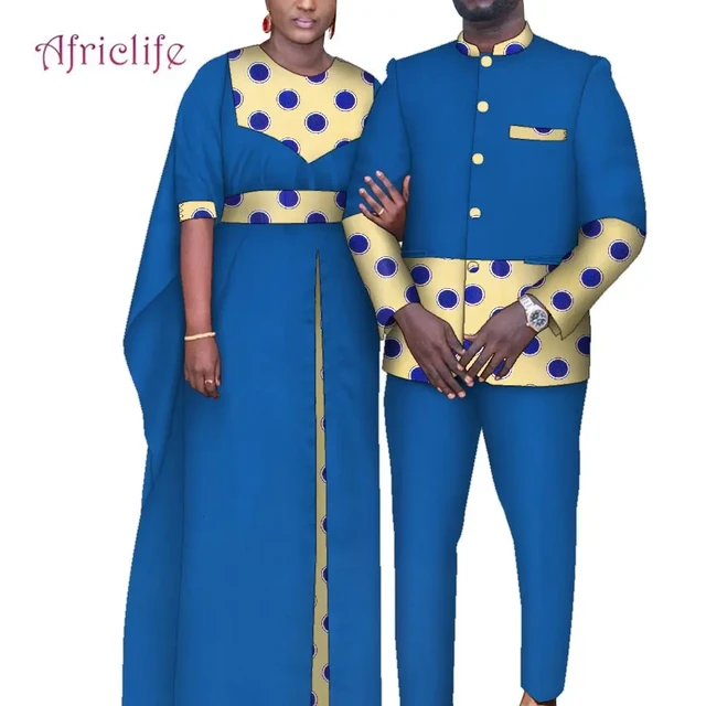 Casais combinando roupas africanas para o vestido de festa das