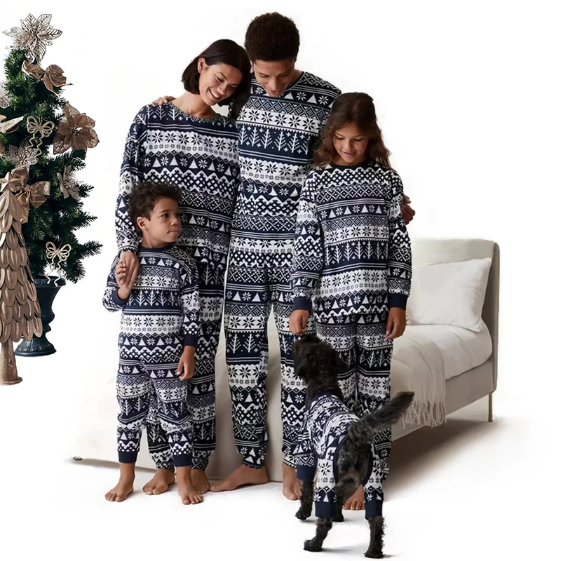 thumbnail image 1 of Conjunto de pijama navideño a juego para madre e hijos para el Año Nuevo 2025, camiseta de manga larga con estampado vintage, pantalones, ropa de dormir para parejas y hermanos, 1 of 5