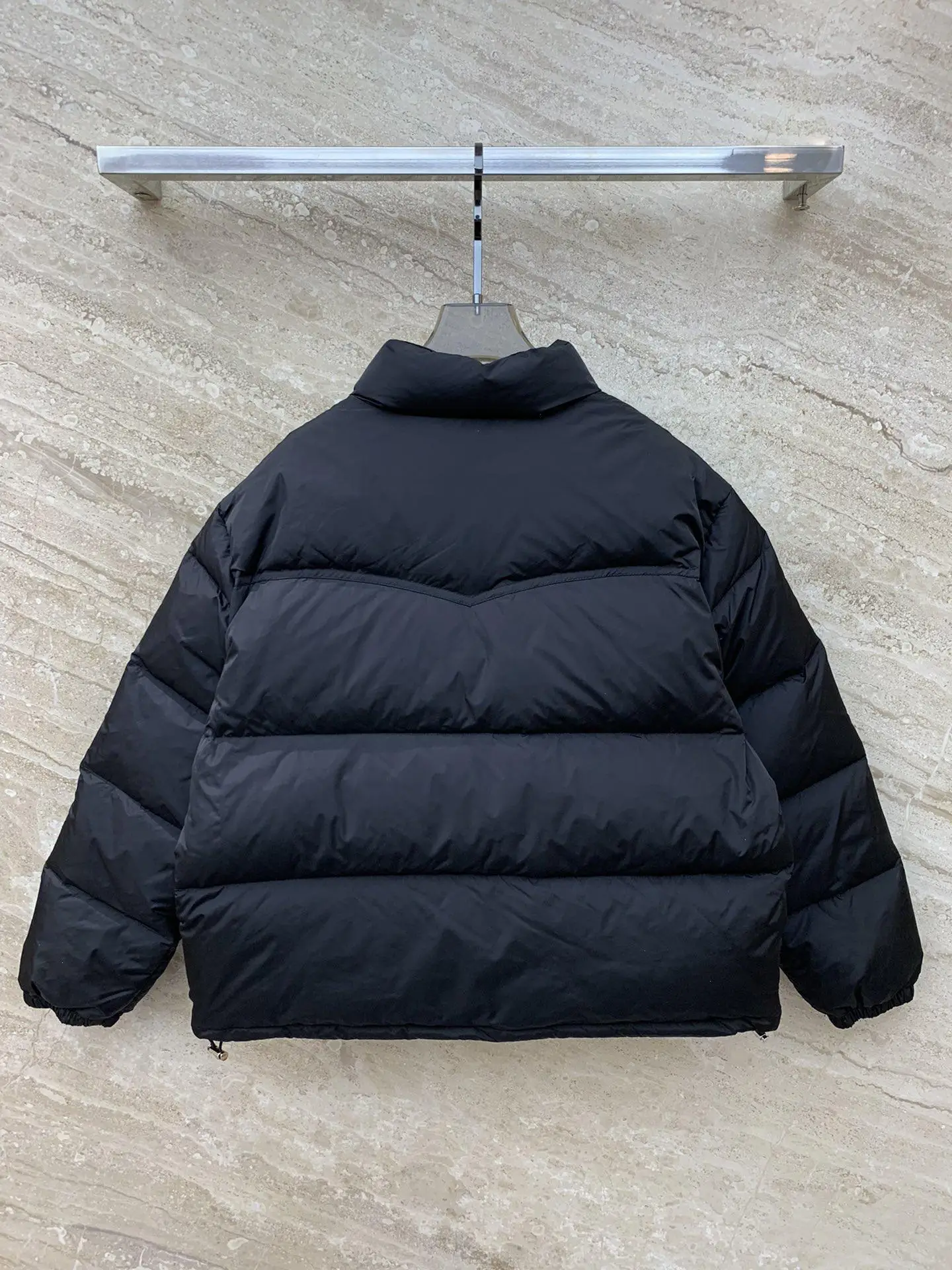 

2024 New Lightweight Bread Down Jacket - Fashionable Warmth Unveiled