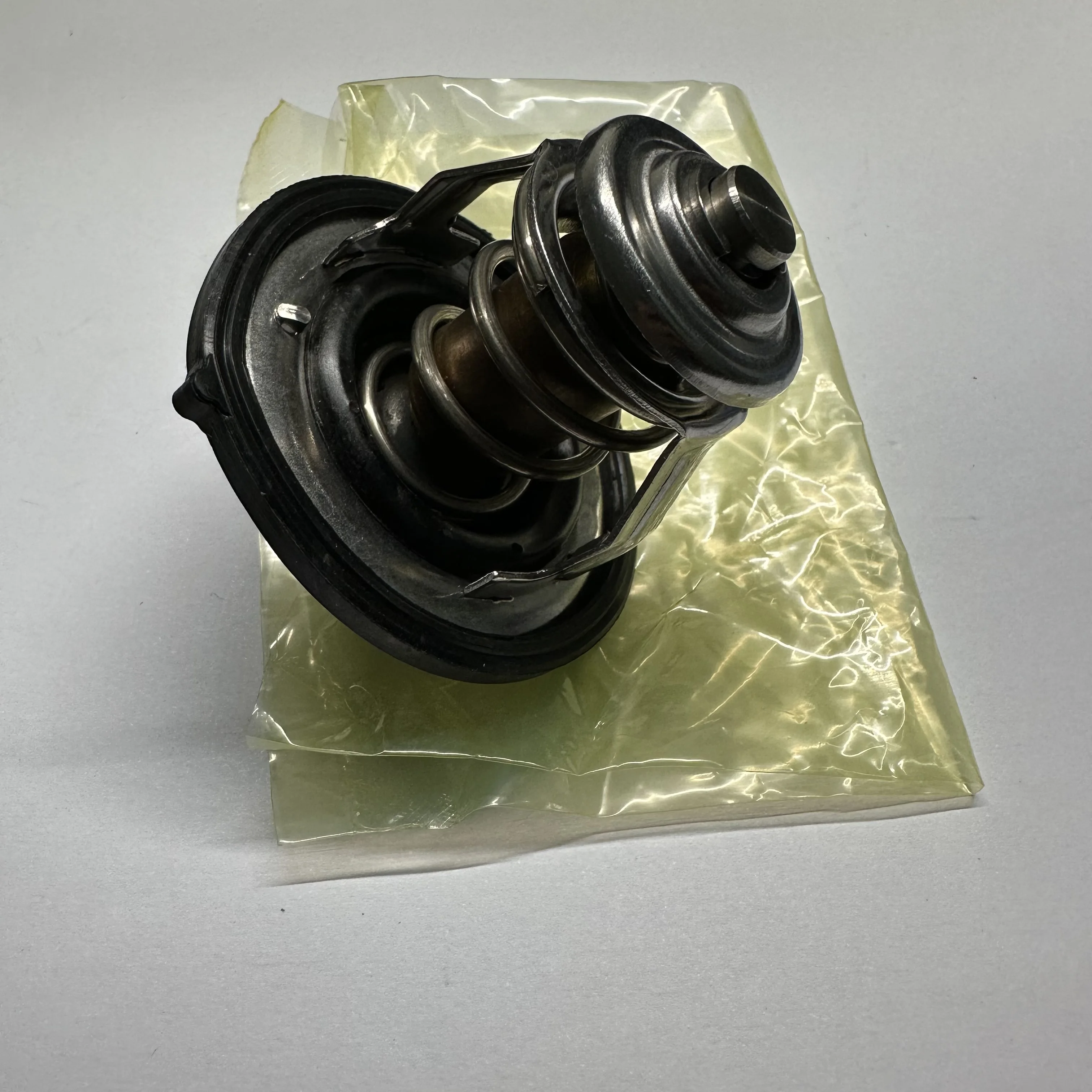 2550023010 Engine Coolant Thermostat for hyundai Accent Elantra Sportage for kia Rio Forte 25500-23010 2550023001 25500-23001
