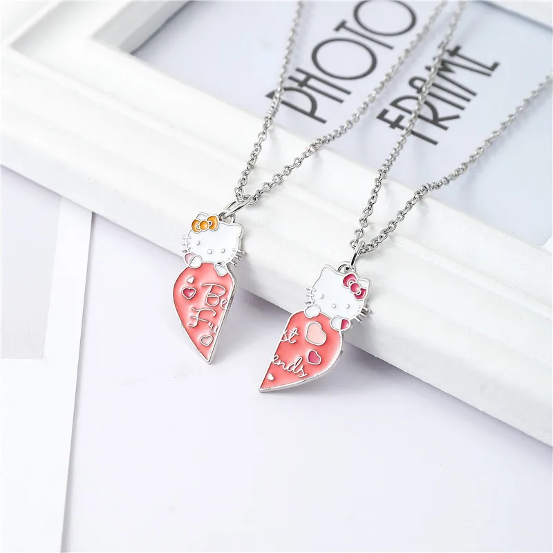 Swarovski ハート型 ハローキティネックレス