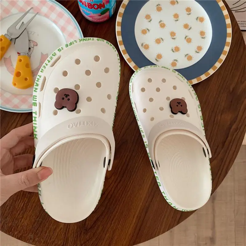 

New Men's Hole Shoes Summer Slippers Trend Baotou Couple Thick Sole Beach Slippers Luxury Sandals Men's Sandals and Slippers