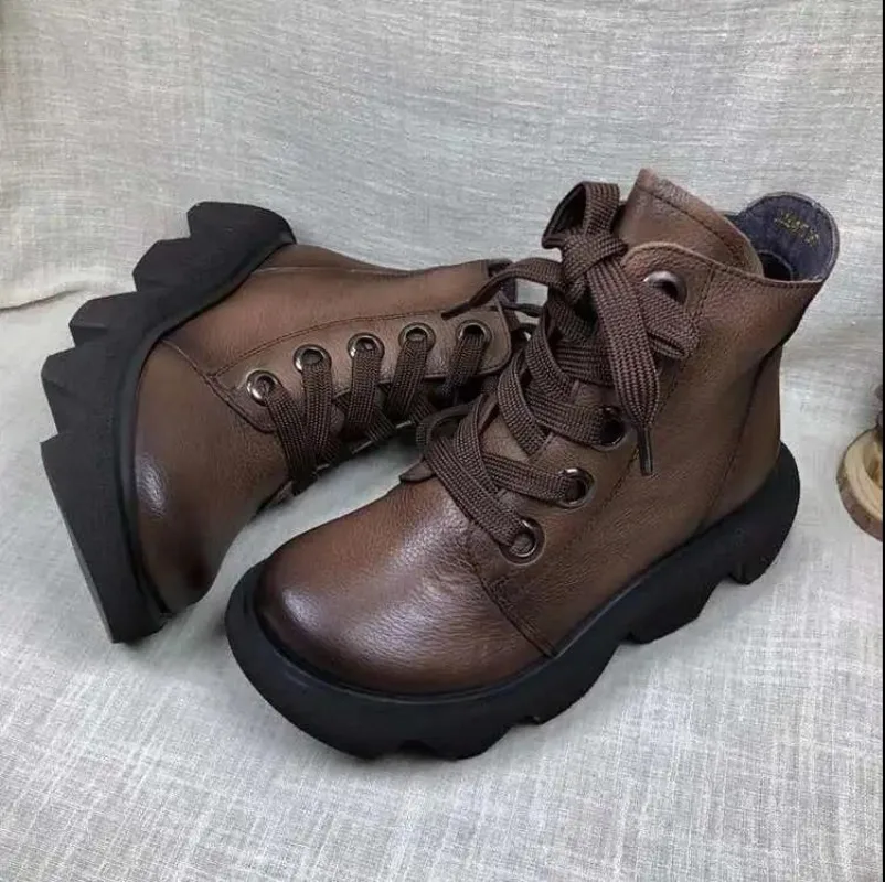 New Women Autumn Handmade Retro Ankle Boots Leather Lace-up Platform Snow Boots Women Winter Boots Warm Short Boots