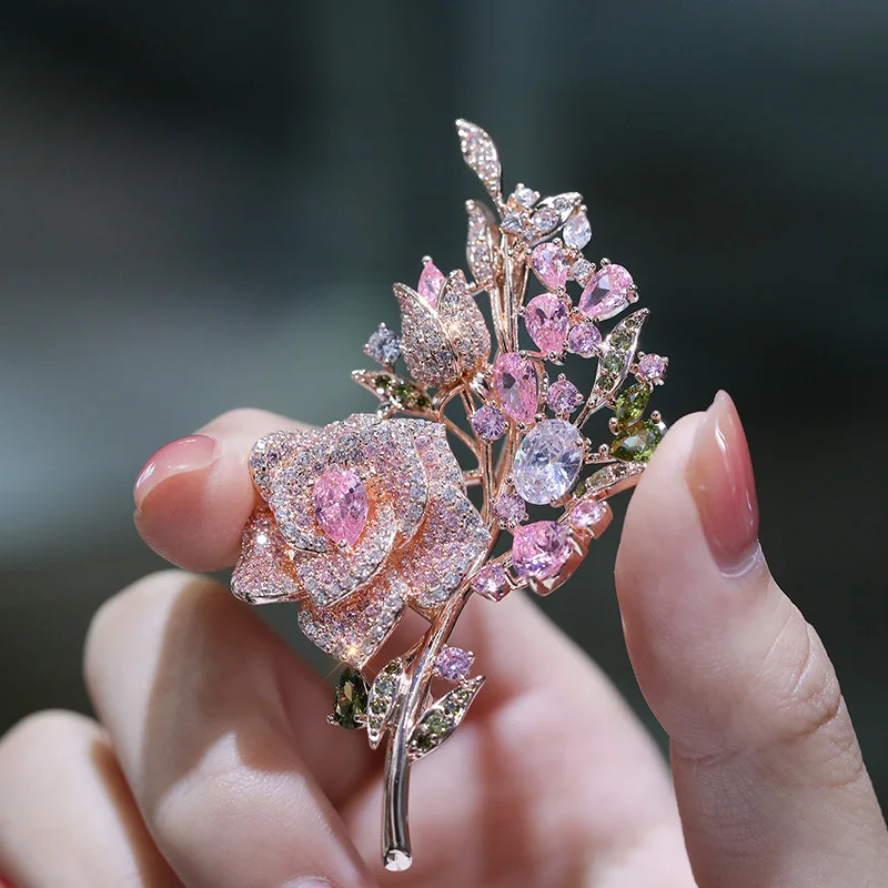 

Brooches For Women Luxury Rose Flower Bouquet Cubic Zirconia Boutonniere Fine Jewelry Accessories High Quality Brooch