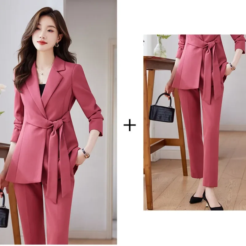 Рисунок 6 - Женский брючный костюм