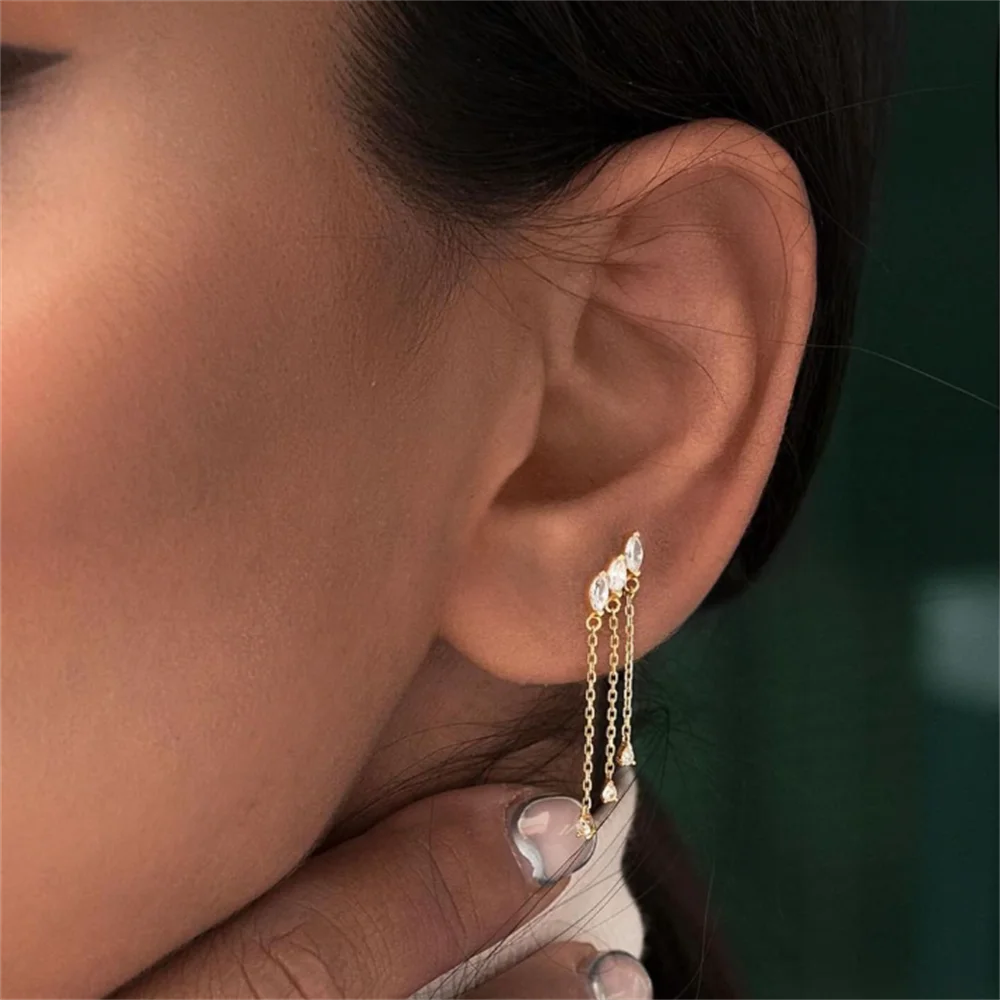 Orecchini A Perno Oro 9K Con Cristallo Stella Zircone 4 Mm - Confezione Regalo