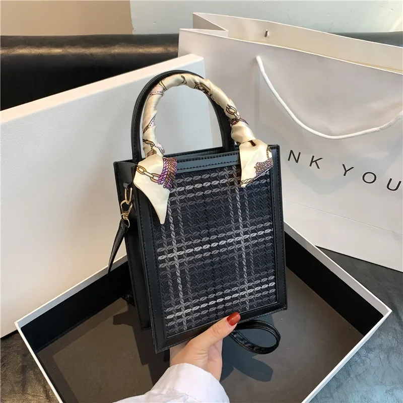 Woolen Handheld Small Square Crossbody Bag New Checkered Fashion Commuter Crowd Crossbody Bag Small Fragrant Simple Shoulder Bag