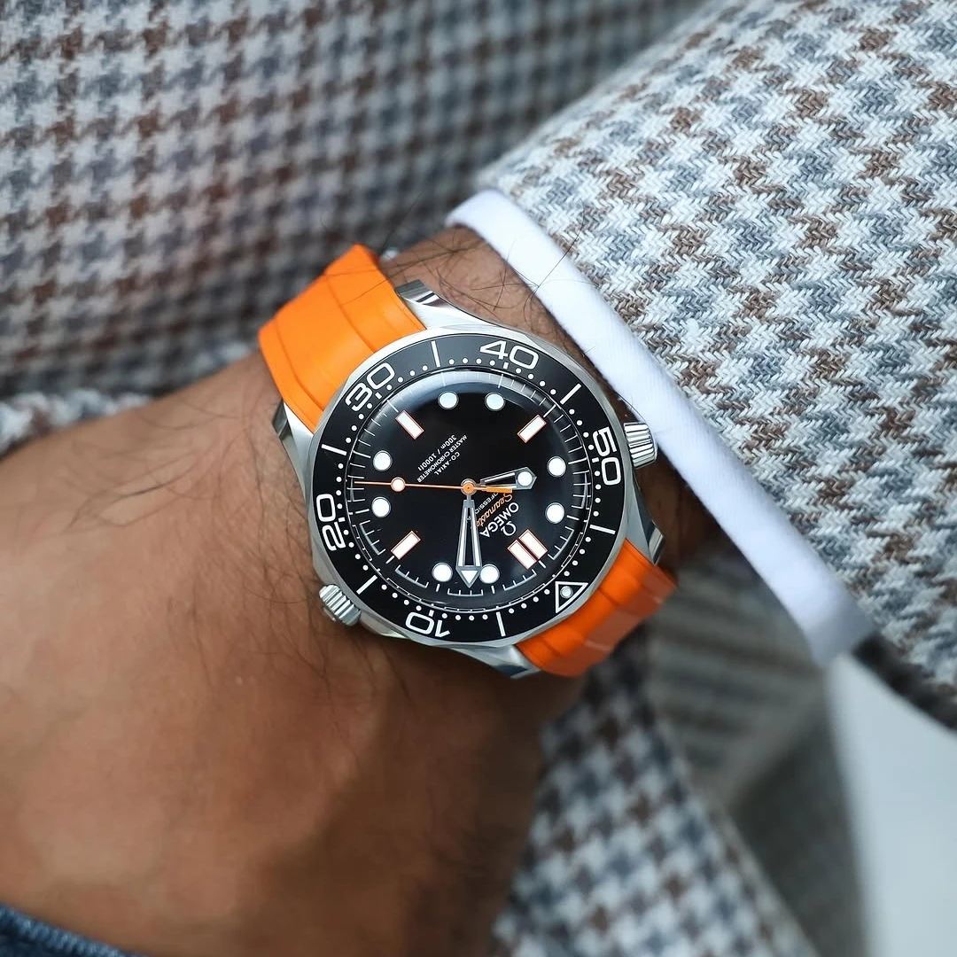 Omega Seamaster High-Quality Curved End 20mm FKM Rubber Watch Band with Original Extended Buckle