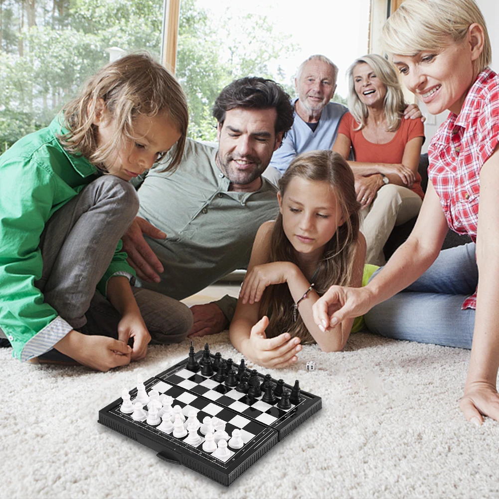 Mini Chess Board Folding Chess Game Portable Magnetic Chessboard Games Parents Children Interaction Entertainment and Education